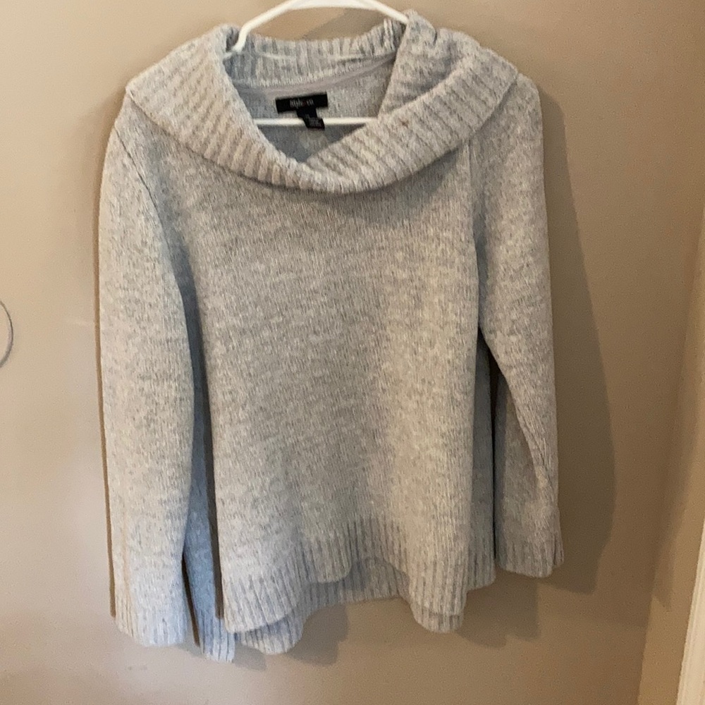 Grey sweater
